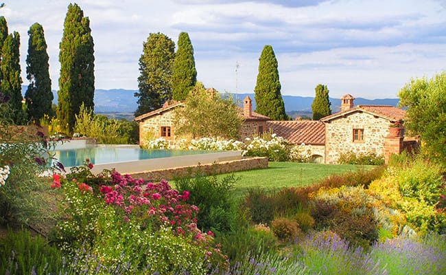 Wine Vacation a Montepulciano Toscana | Vacanze di relax e visite alle migliori cantine del Vino Nobile